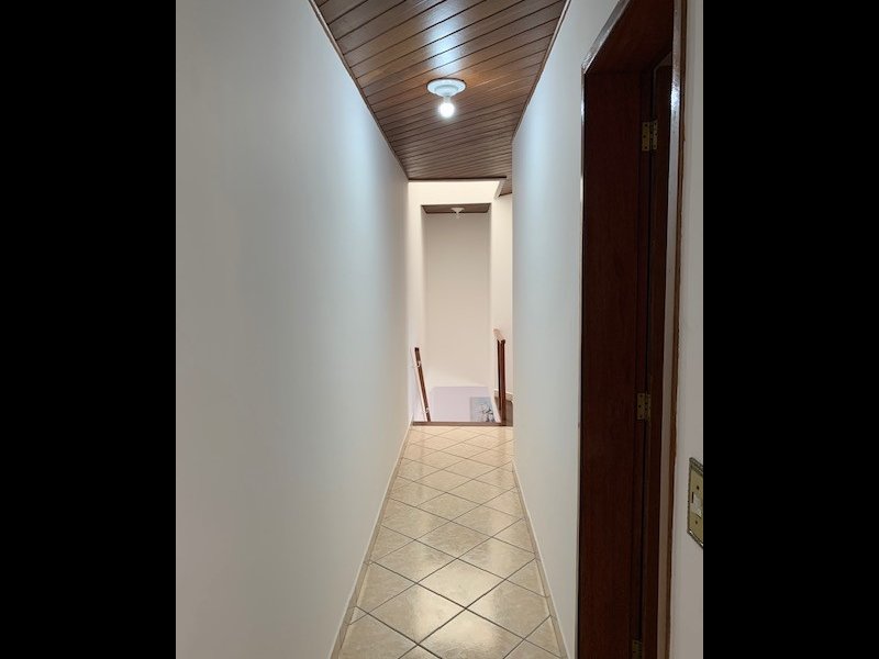 Casa à venda Maitinga com 500m² e 4 quartos por R$ 700.000 - 218209566-corredor-acima.jpg