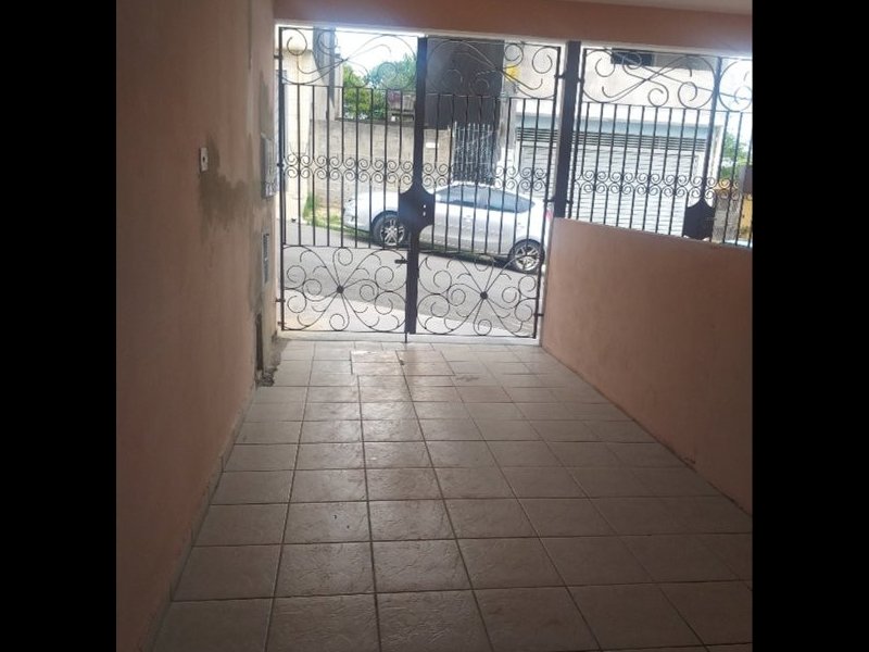 Casa à venda Jardim Almeida com 250m² e 3 quartos por R$ 280 - 135277717-casa-2-garagem.jpg