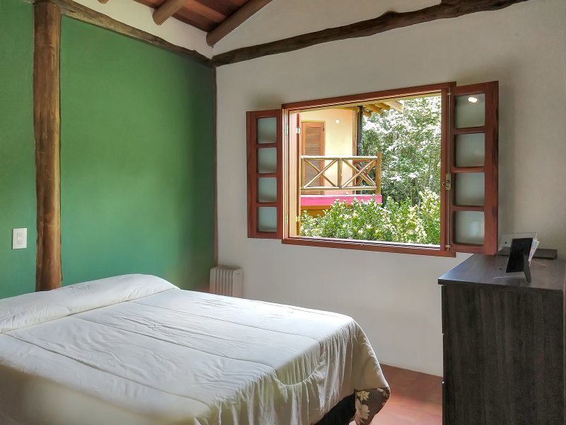 Casa de condomínio à venda Centro com 348m² e 4 quartos por R$ 1.880.000 - 1524648379-19a.jpg