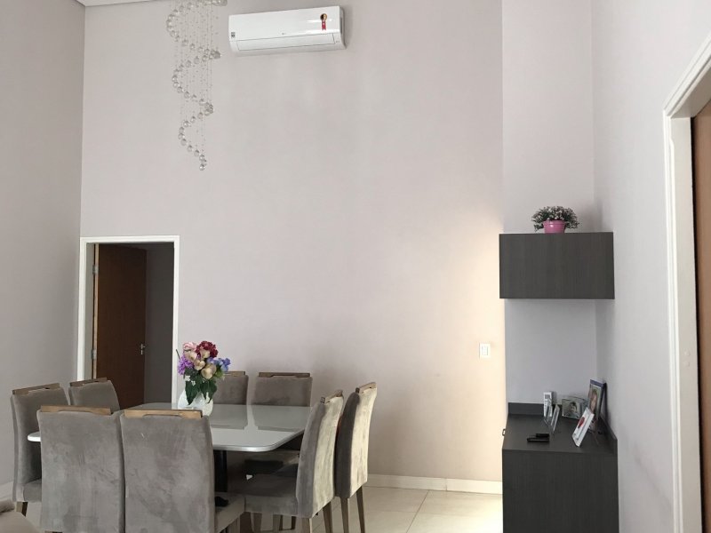 Casa de condomínio à venda Jardim Brasil com 136m² e 3 quartos por R$ 920.000 - 614202919-90594abc-8596-4e60-a576-e56ef89975aa.jpeg
