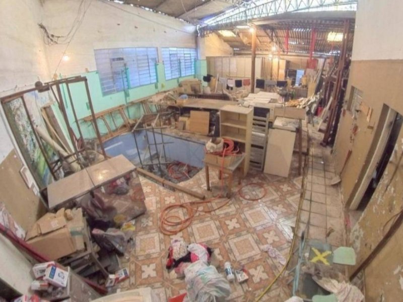 Comercial à venda Chácara Califórnia com 500m² e 1 quarto por R$ 1.350.000 - 71250824-img-20210322-182544.jpg