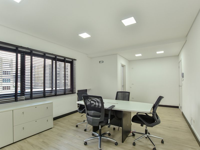 Comercial à venda Centro com 43m² e 1 quarto por R$ 255.000 - 1864099825-105-2638.jpg
