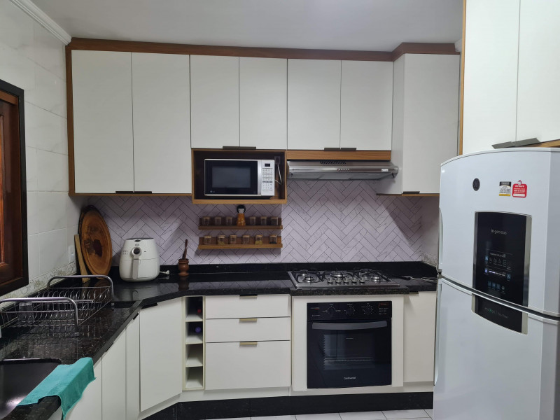 Casa à venda Jardim Vila Galvão com 192m² e 3 quartos por R$ 900.000 - 163653127-20230415-134142.jpg