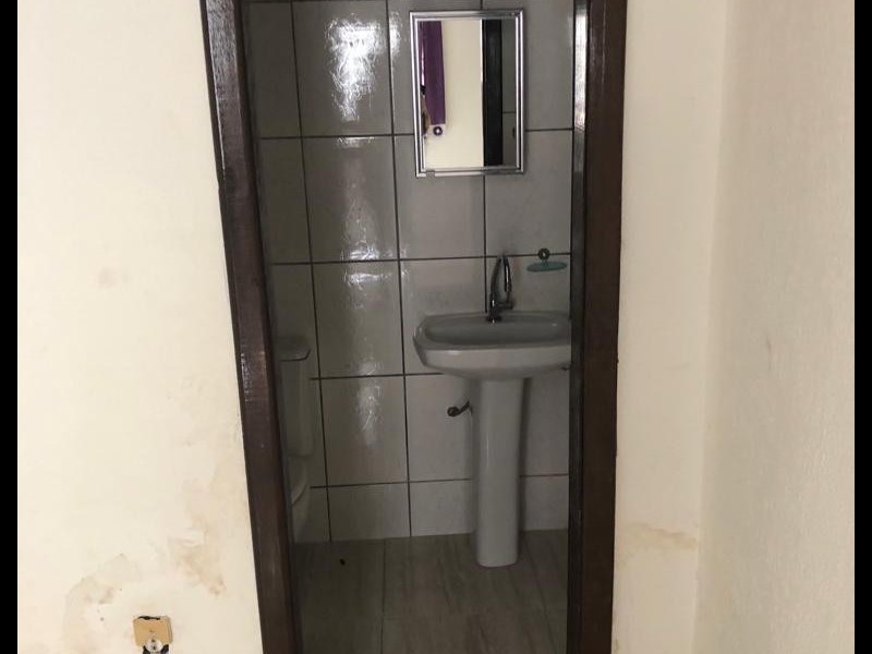 Casa à venda Centro com 180m² e 2 quartos por R$ 180.000 - 1490937484-photo-4.jpg