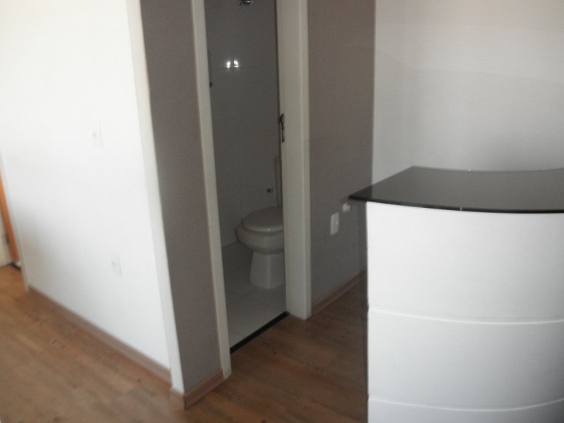 Comercial à venda Guaiaúna com 32m² e 1 quarto por R$ 300.000 - 1175211527-p6120026.JPG