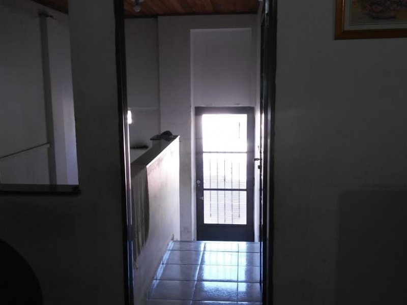 Casa à venda Centro com 200m² e 3 quartos por R$ 169.000 - 1626444927-1-entrada-para-sala.jpeg
