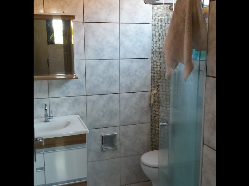 Casa à venda Centro com 200m² e 3 quartos por R$ 169.000 - 627939139-6-banheiro-superior.jpeg