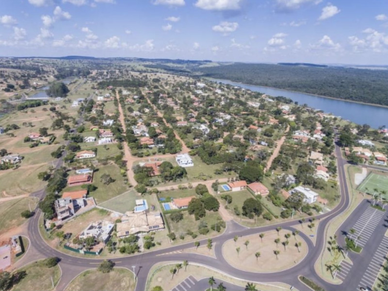 Terreno à venda Centro com 450m² e 1 quarto por R$ 110.000 - 8f1efe78-05ff-41da-b226-222c92030bd9.jpeg