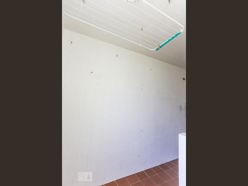 Apartamento à venda Jardim D'Abril com 63m² e 3 quartos por R$ 250.000 - 1304197347-area-de-servico-varal.jpg