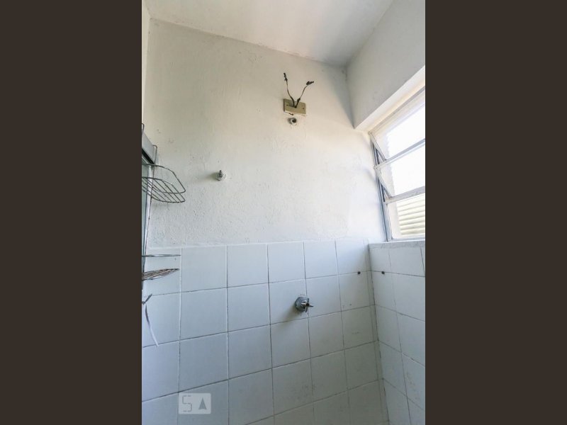 Apartamento à venda Jardim D'Abril com 63m² e 3 quartos por R$ 250.000 - 1627749686-banheiro-entradachuveiro.jpg