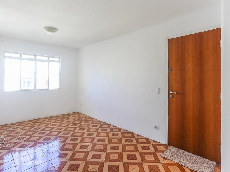 Apartamento à venda Jardim D'Abril com 63m² e 3 quartos por R$ 250.000 - 1740775822-sala-janela.jpg