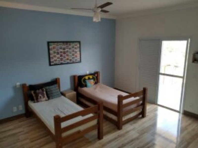 imóvel com 240m² - Centro - São José do Rio Pardo