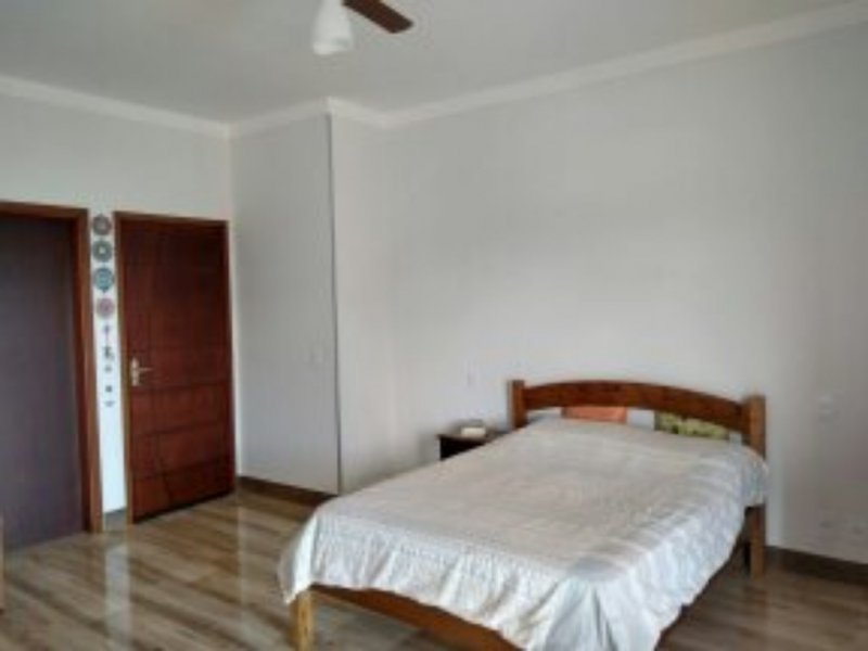 imóvel com 240m² - Centro - São José do Rio Pardo