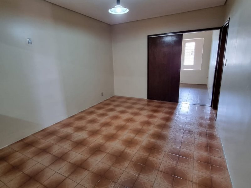 Casa à venda Vila Santa Luzia com 260m² e 2 quartos por R$ 699.000 - 1358104936-438a5383-230c-4de9-913a-21e1af8e04ec.jpg