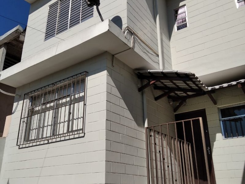 Casa à venda Vila Santa Luzia com 260m² e 2 quartos por R$ 699.000 - 1695105637-96de670c-3a9c-41c7-b9a9-daf234c99f54.jpg