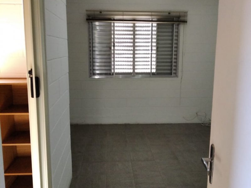Casa à venda Vila Santa Luzia com 260m² e 2 quartos por R$ 699.000 - 1740014168-d487cd16-6cf9-4146-ab14-784ecd52bce1.jpg