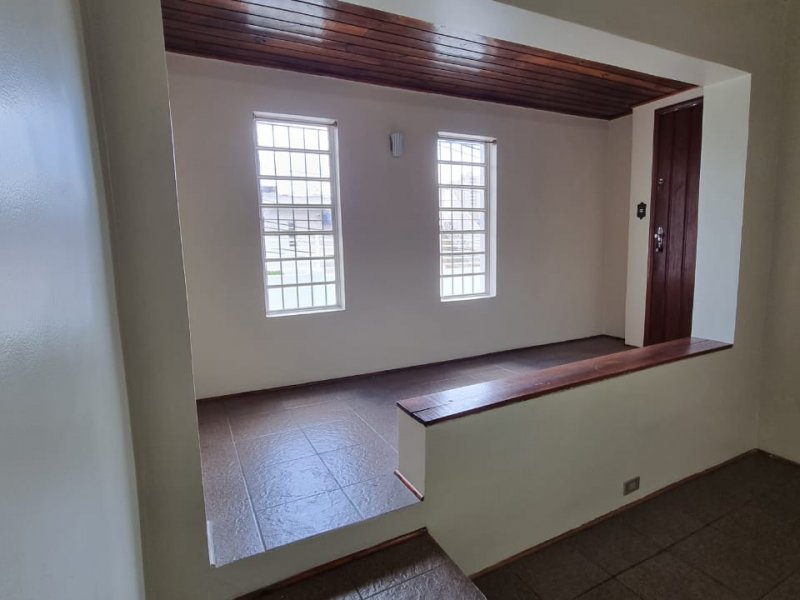 Casa à venda Vila Santa Luzia com 260m² e 2 quartos por R$ 699.000 - 1976078146-559c866a-7a18-45c3-b3b1-a85d34996d48.jpg