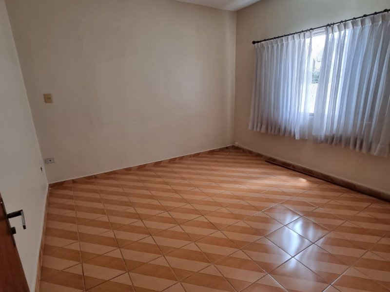 Casa à venda Vila Santa Luzia com 260m² e 2 quartos por R$ 699.000 - 95385157-fec1b32d-ca70-436f-9c14-9822369dd254.jpg