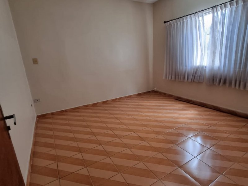 Casa à venda Vila Santa Luzia com 260m² e 2 quartos por R$ 699.000 - 964717638-ac74e4d3-83c5-4f01-9572-7c4c12f73164.jpg