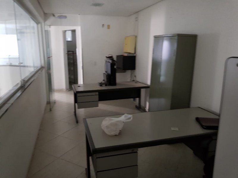 Comercial à venda Jardim Satélite com 706m² e 1 quarto por R$ 2.200.000 - 101933340-img-20190117-wa0078.jpg