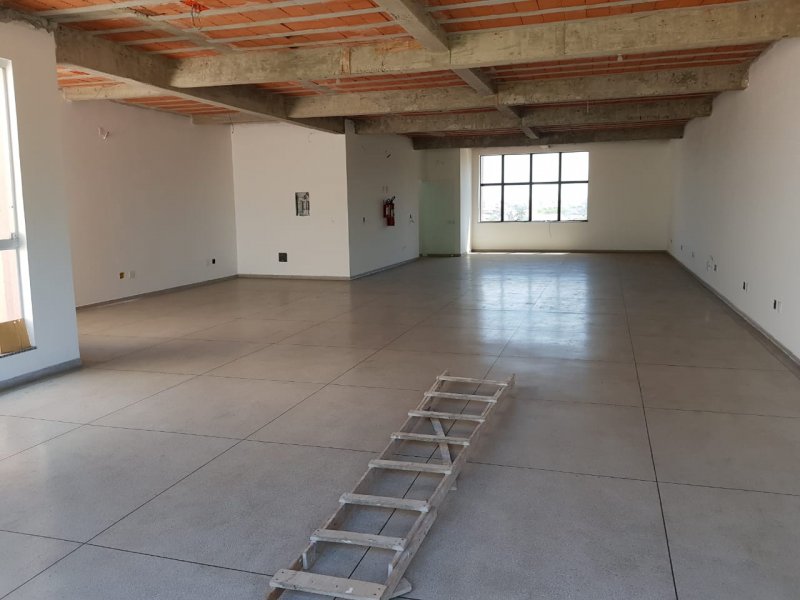 Comercial à venda Jardim Satélite com 706m² e 1 quarto por R$ 2.200.000 - 1414283177-img-20190117-wa0061.jpg