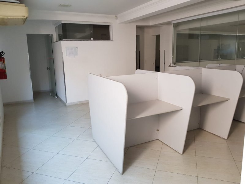 Comercial à venda Jardim Satélite com 706m² e 1 quarto por R$ 2.200.000 - 648061341-img-20190117-wa0068.jpg
