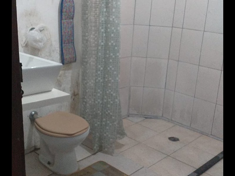 Casa à venda Jardim Paulistano (Zona Norte) com 198m² e 5 quartos por R$ 260.000 - 962302015-banheiro-bete.jpg