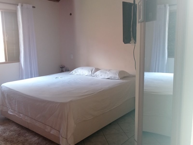 Casa à venda Parque das Flores com 285m² e 3 quartos por R$ 890.000 - 407065158-img-20210216-113036.jpg