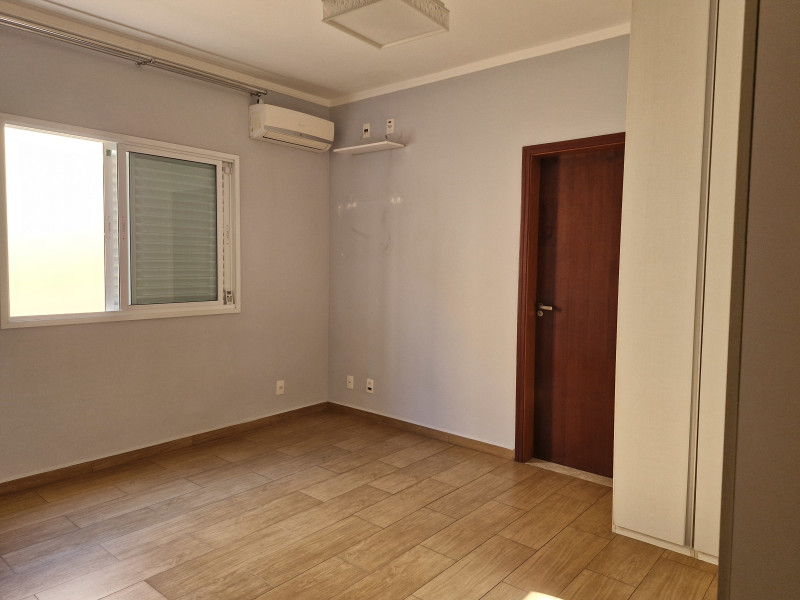 imóvel com 305m² - Jardim do Colégio - Embu das Artes