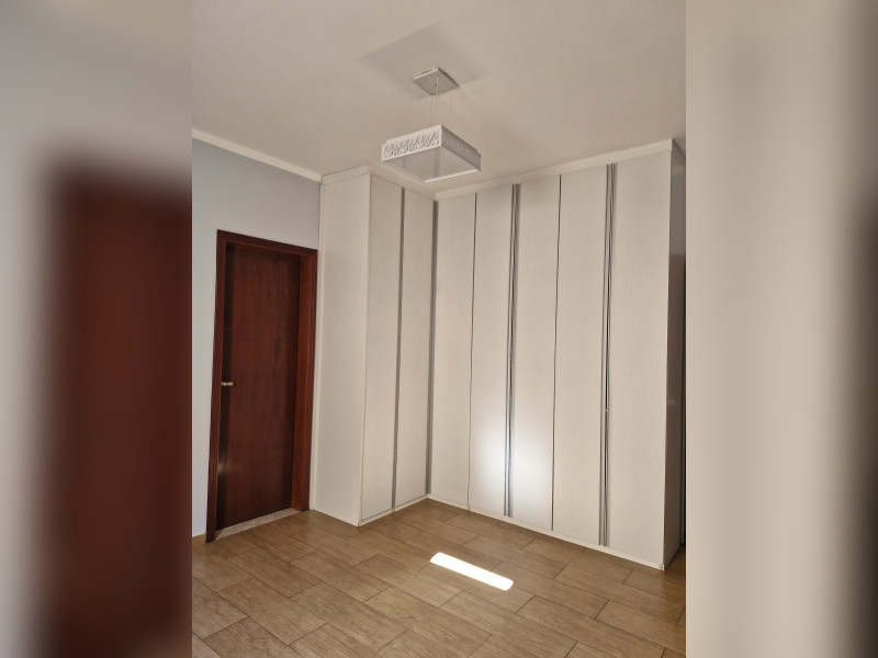 imóvel com 305m² - Jardim do Colégio - Embu das Artes