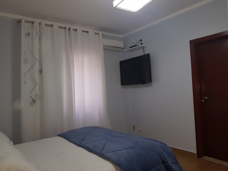 imóvel com 305m² - Jardim do Colégio - Embu das Artes