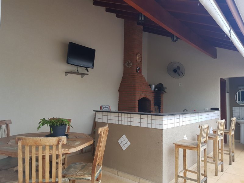imóvel com 305m² - Jardim do Colégio - Embu das Artes
