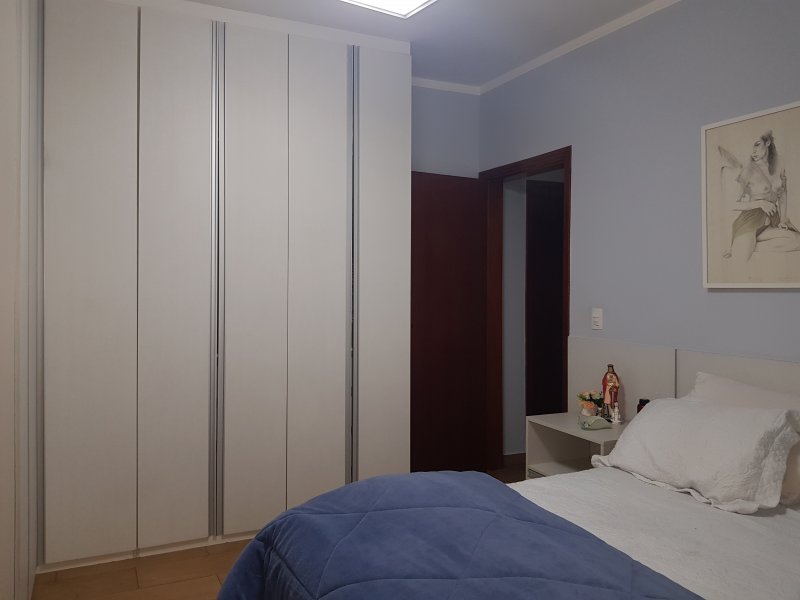 imóvel com 305m² - Jardim do Colégio - Embu das Artes