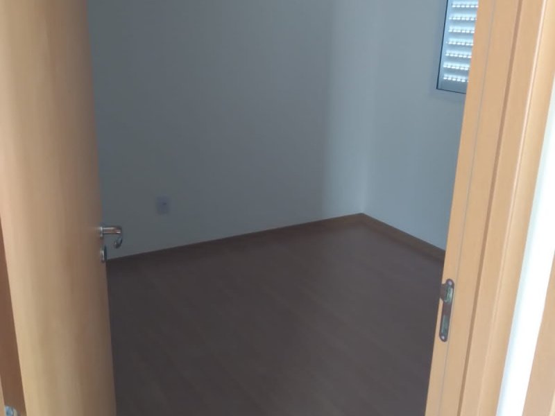Apartamento para alugar Chácara Holiday com 42m² e 2 quartos por R$ 600 - 914627101-img-20210712-wa0038.jpg