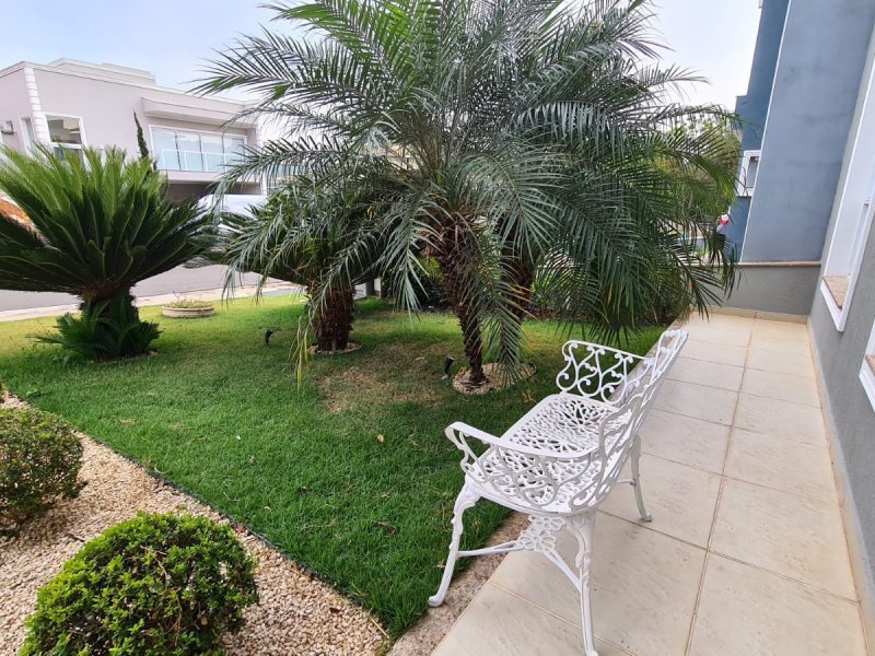 Casa de condomínio à venda Jardim Res. Maria Dulce com 270m² e 4 quartos por R$ 1.700.000 - 1481457229-faixada-4.jpg