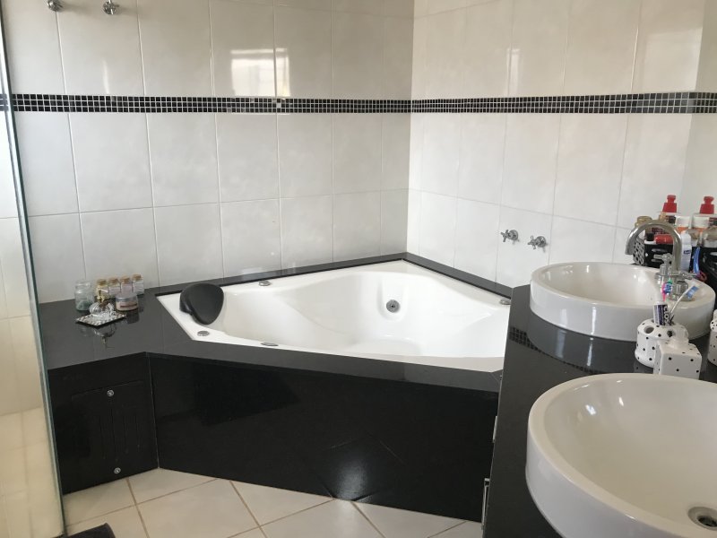 Casa de condomínio à venda Parque Res. Damha com 353m² e 3 quartos por R$ 1.850.000 - 1174049751-e46bfec8-04b1-4bed-971e-04a35e52bf70.jpeg