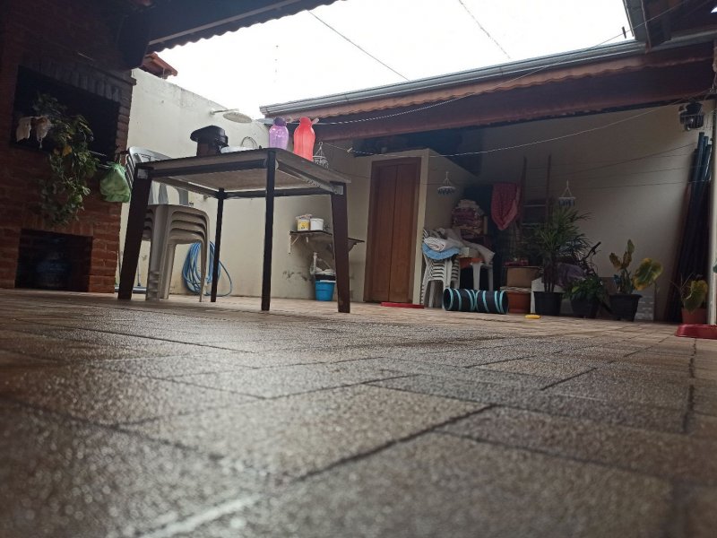 Casa de condomínio à venda Jardim Ísis com 118m² e 3 quartos por R$ 350.000 - 1547881572-c90b3b46-bfd0-405d-bc3c-03e754b7e54d.jpg