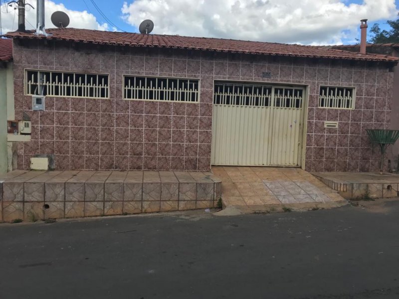 Casa à venda Centro com 140m² e 2 quartos por R$ 120.000 - 280125394-b0957dc6-3de5-4736-8d5c-dabfa56cdf96.jpeg