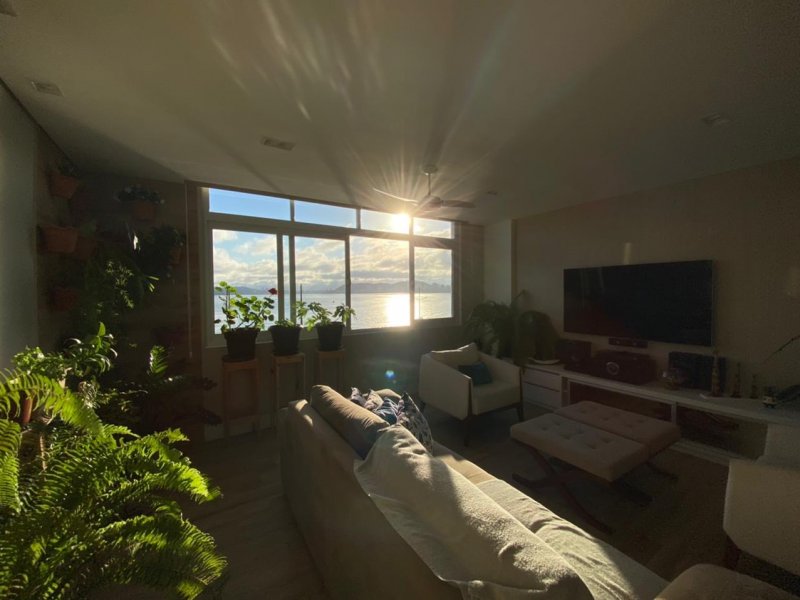 Apartamento à venda Ponta da Praia com 156m² e 3 quartos por R$ 1.390.000 - 1955535939-f877fe3b-cd7d-480e-99da-83a48ff09624.jpeg