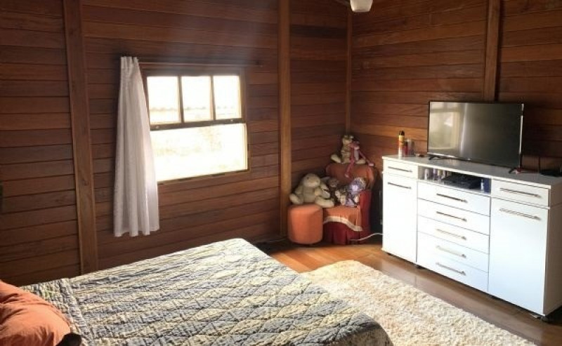 Casa à venda Jardim Rene com 250m² e 3 quartos por R$ 458.000 - 2026629885-908382257421017.jpg