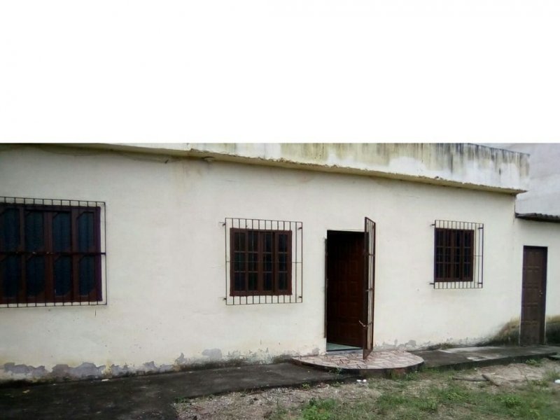 Casa à venda Unamar com 230m² e 2 quartos por R$ 230.000 - 138205164-a17fe218-9eba-4602-a416-8709805a2c4b.jpg