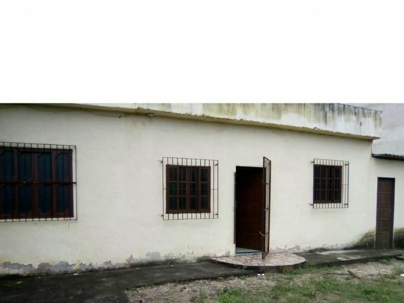 Casa à venda Unamar com 230m² e 2 quartos por R$ 230.000 - 1523311421-cf105a2d-79a2-491d-b5cd-dc6d8bd9bc36.jpg