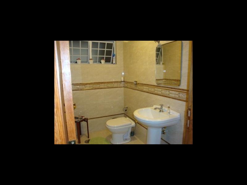 Casa à venda Pestana com 240m² e 4 quartos por R$ 950.000 - 1776379491-lavabo.JPG