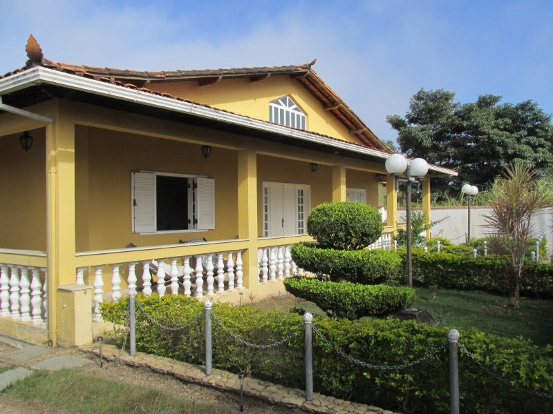imóvel com 1380m² - Almeidas - Conselheiro Lafaiete