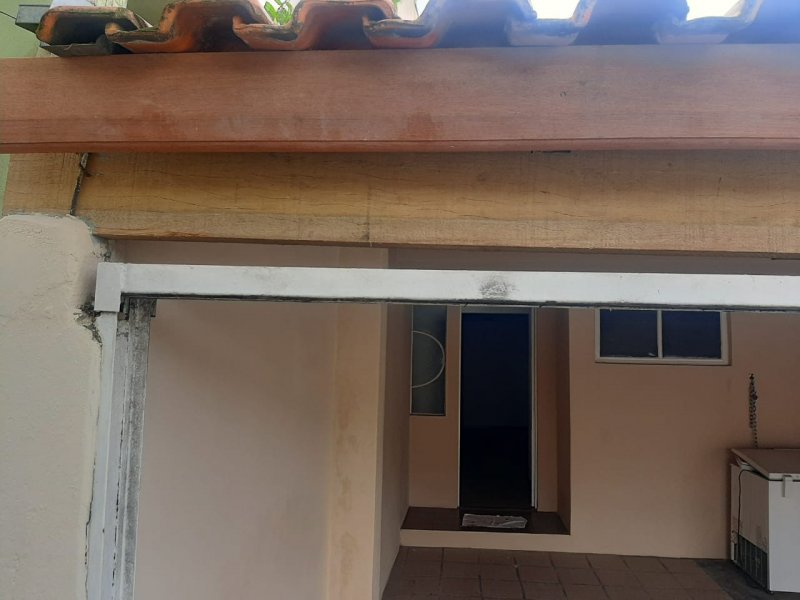 Casa à venda Boqueirão com 59m² e 3 quartos por R$ 250.000 - 2097722468-telhado-garagem-3.jpeg