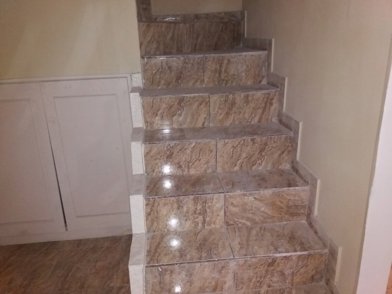 Casa de condomínio à venda Itatiaia com 160m² e 2 quartos por R$ 465.000 - 1301758067-escada-02.jpg