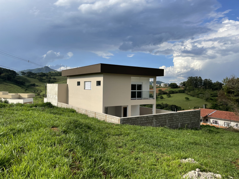 imóvel com 252m² - Centro - Estiva