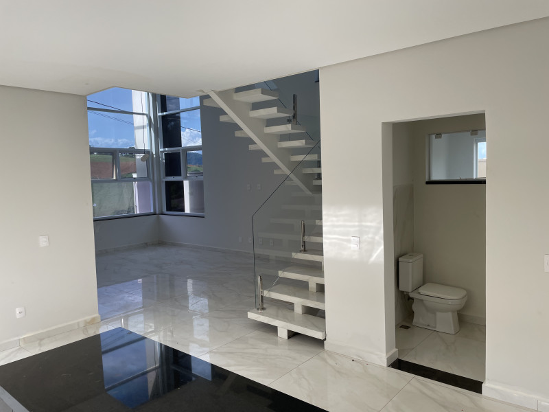 imóvel com 252m² - Centro - Estiva