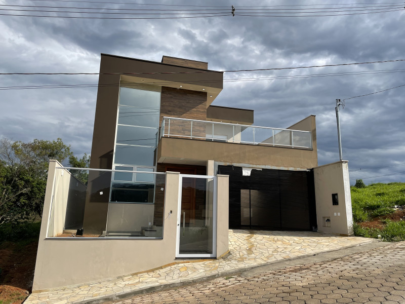 imóvel com 252m² - Centro - Estiva