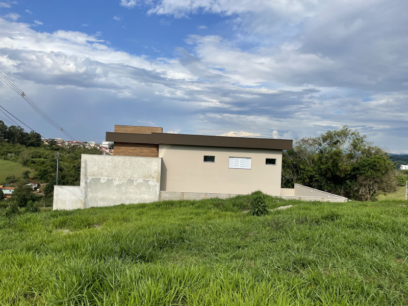 imóvel com 252m² - Centro - Estiva